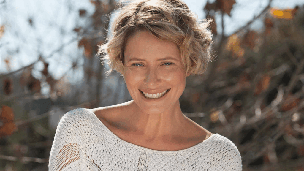 Liv Online Woman 40 yt thumbnail 1280 720 LIV Hospital