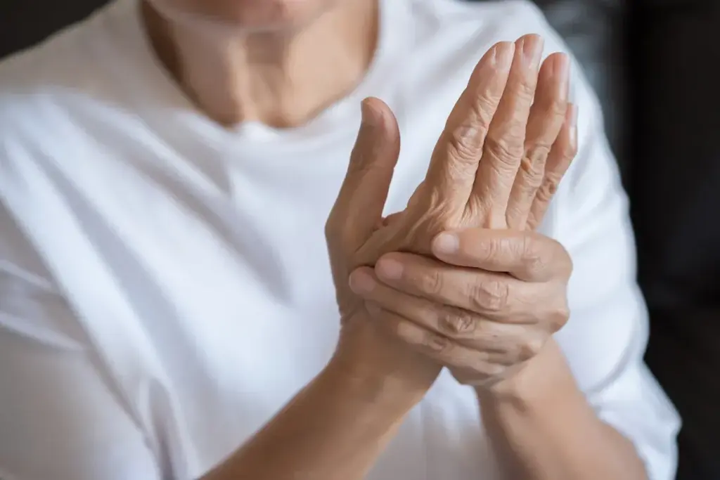 What Does Arthritis Feel Like in Your Hands?