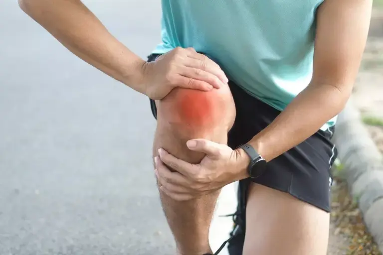 How to Treat Knee Arthritis: Causes and Solutions