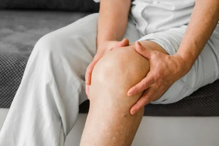 How to Treat Swollen Knee Without Pain