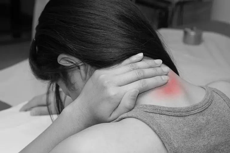 7 Foods to Avoid With Gout: Nuts, Shellfish & More