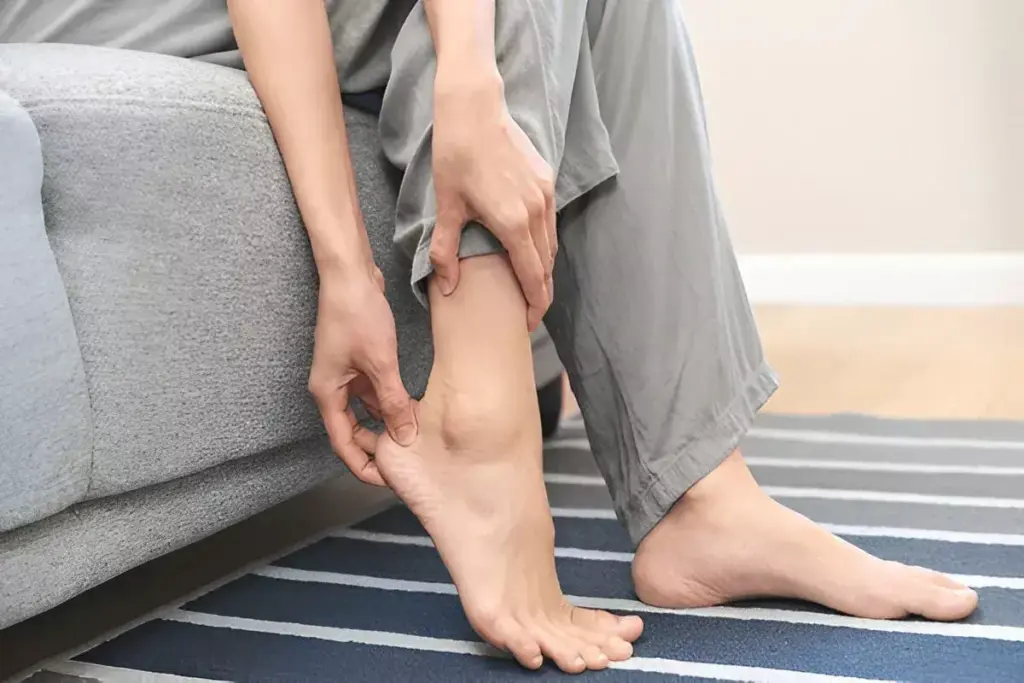 7 Early Stage Diabetes Feet Warning Signs You Shouldn't Ignore