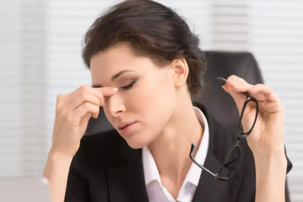 Why Your Eye Feels Heavy: Main Causes