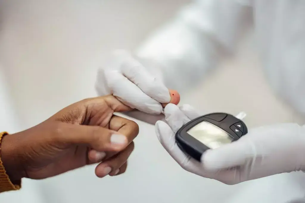 What Blood Sugar Level is Dangerous and When to Seek Help? 2 Understanding Normal Blood Sugar Ranges