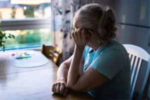 15 Dementia Activities for Home: Engaging & Easy Ideas