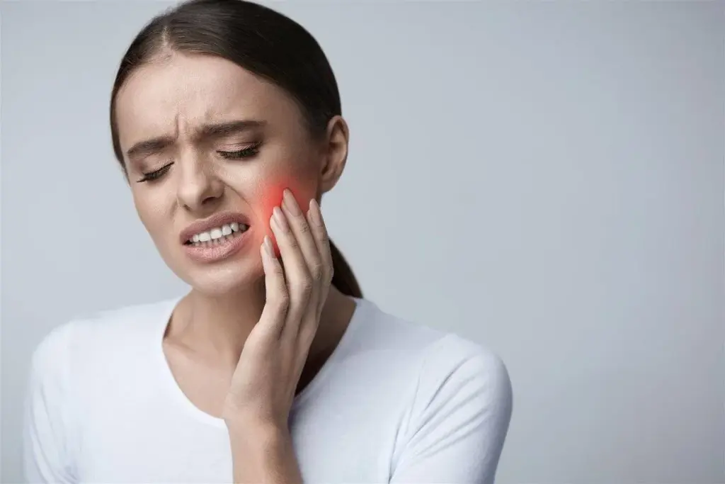 Why Do Zits Hurt: The Science Behind Pimple Pain