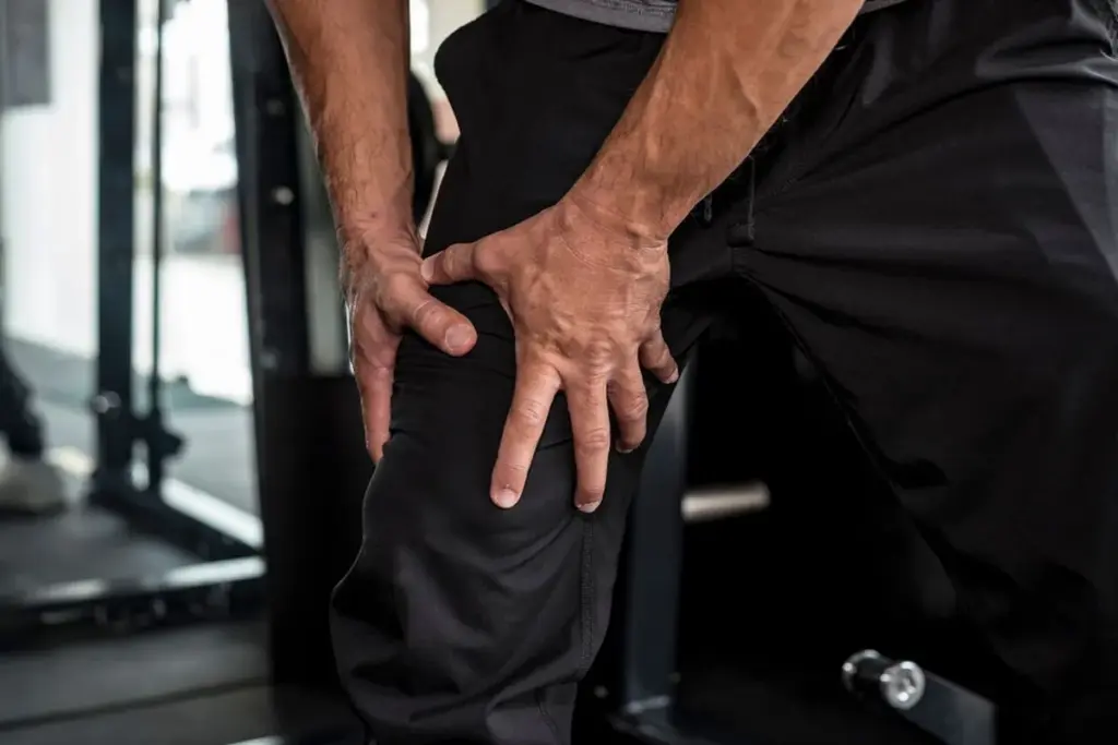 How Does Hyperaldosteronism Cause Hypokalemia and Metabolic Alkalosis?